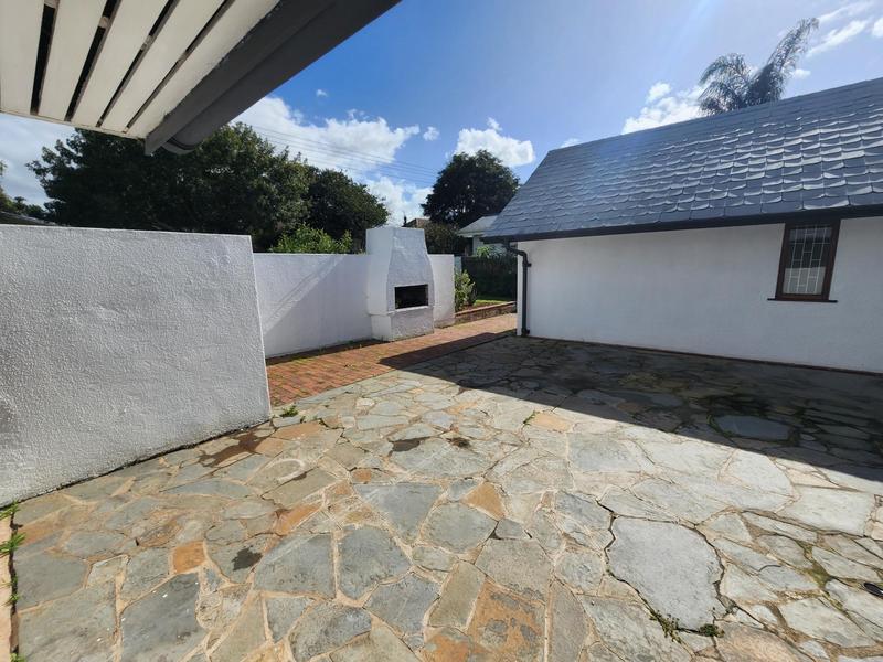 3 Bedroom Property for Sale in Bergzicht Western Cape